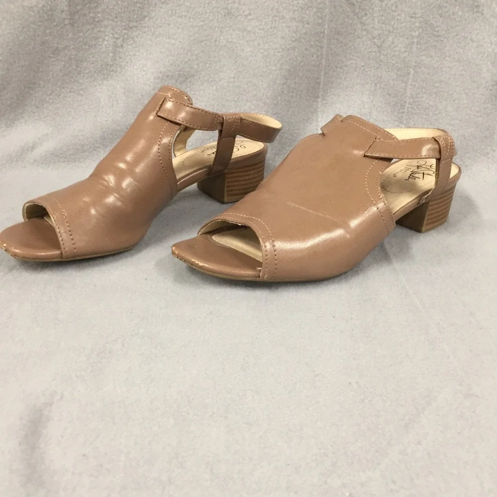 LifeStride Mona Tan Brown Slingback Block Heel Sandals Womens Size 7M Open Toe